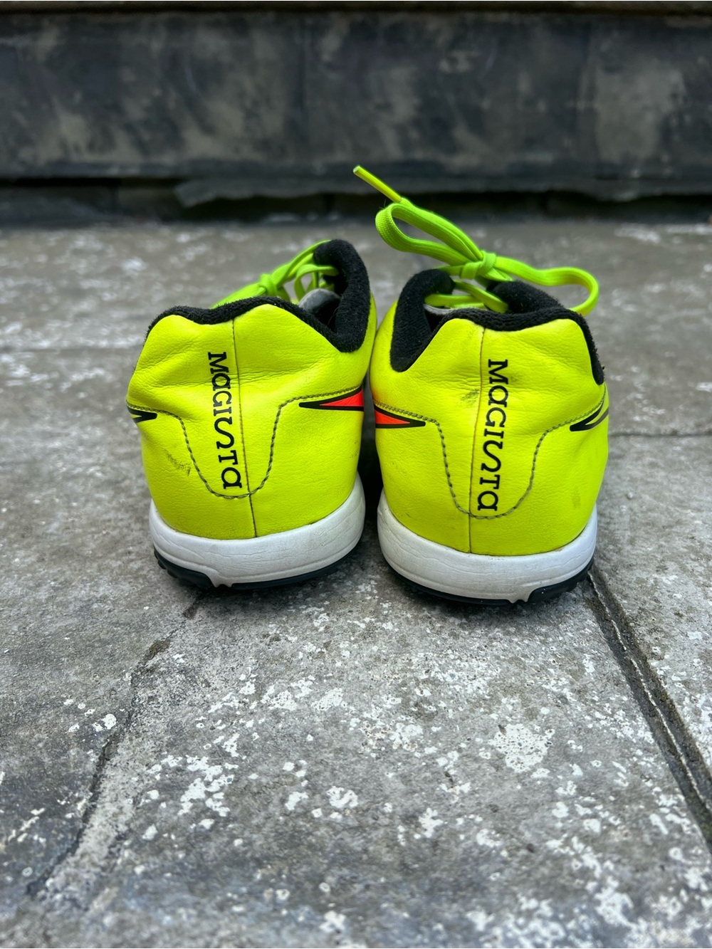 Nike Magista Kids Neon Yellow and Pink Indoor Soccer Shoes - Picture 4 of 5